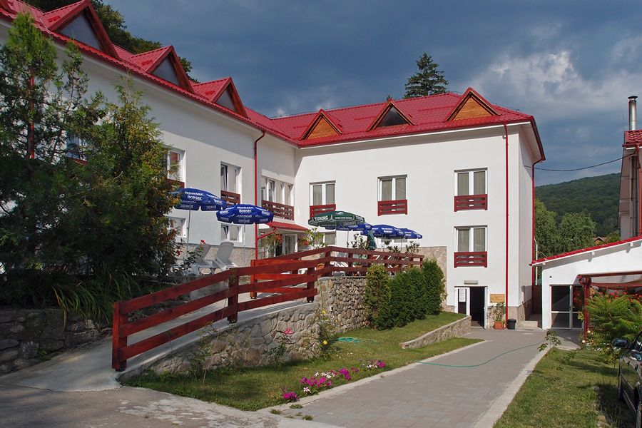 hotel domnitei caciulata