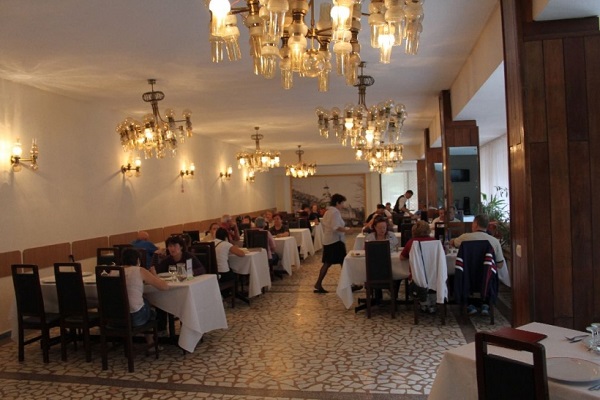hotel central calimanesti caciulata