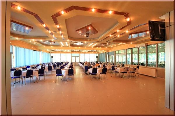 hotel central baile olanesti