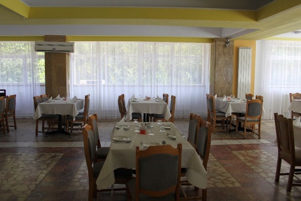 hotel oltul climanesti caciulata