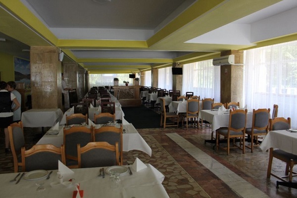 hotel oltul climanesti caciulata