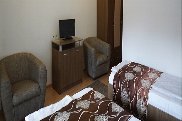 hotel saras sons baile herculane