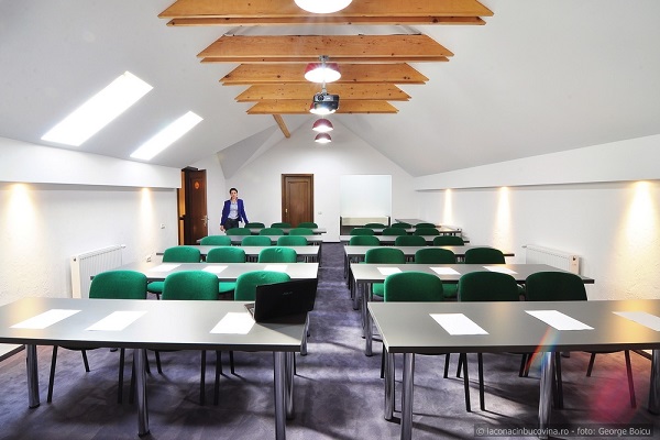 LA CONAC IN BUCOVINA GURA HUMORULUI