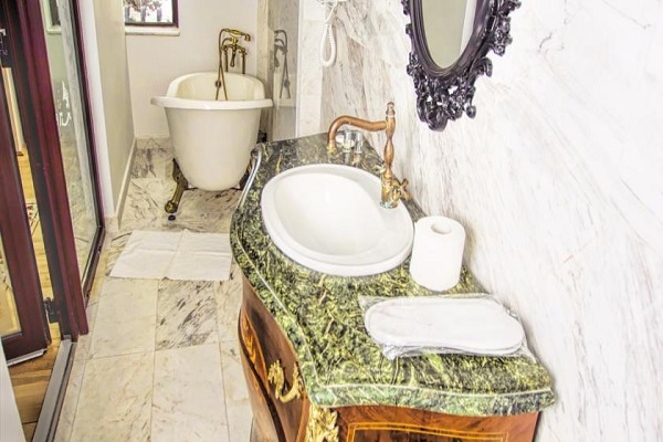 hotel coroana moldovei slanic moldova